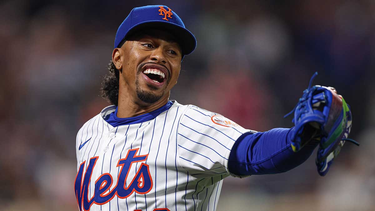 New York Mets shortstop Francisco Lindor (12) reacts during the sixth inning against the San Diego Padres at Citi Field. Mandatory Credit: Vincent Carchietta-Imagn Images