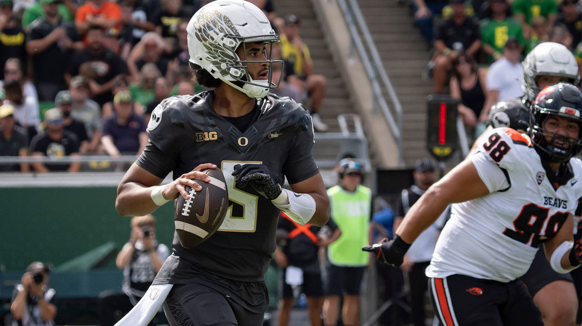 Oregon Ducks quarterback Dante Moore carries the ball as the Oregon Ducks host the Oregon State Beavers Sept. 20, 2025, at Autzen Stadium in Eugene, Oregon.