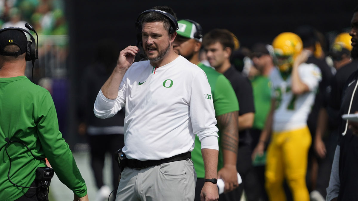 Oregon Ducks head coach Dan Lanning on the sideline against the Northwestern Wildcats during the first half at Northwestern Medicine Field at Martin Stadium.
