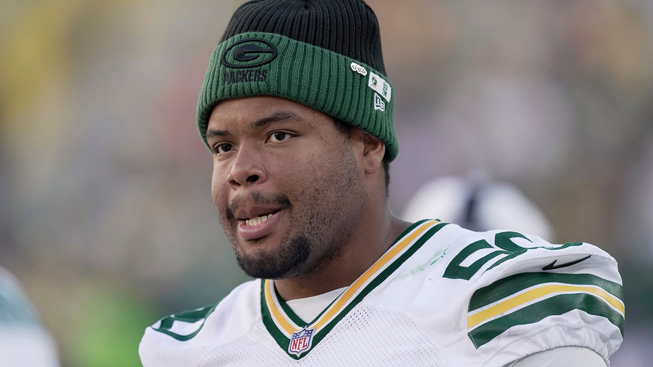 Packers’ Zach Tom ‘uncertain’ for TNF Commanders clash due to oblique injury