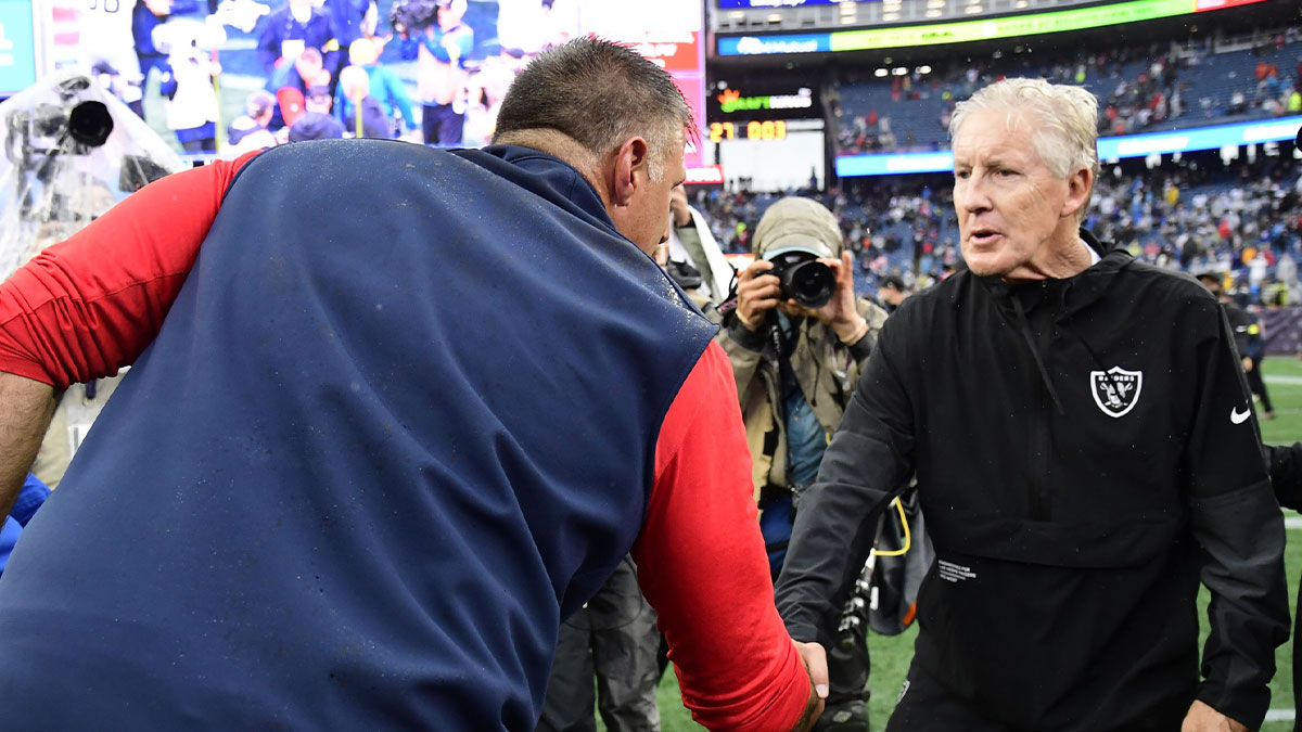 Pete Carroll, Geno Smith celebrate first win with Raiders