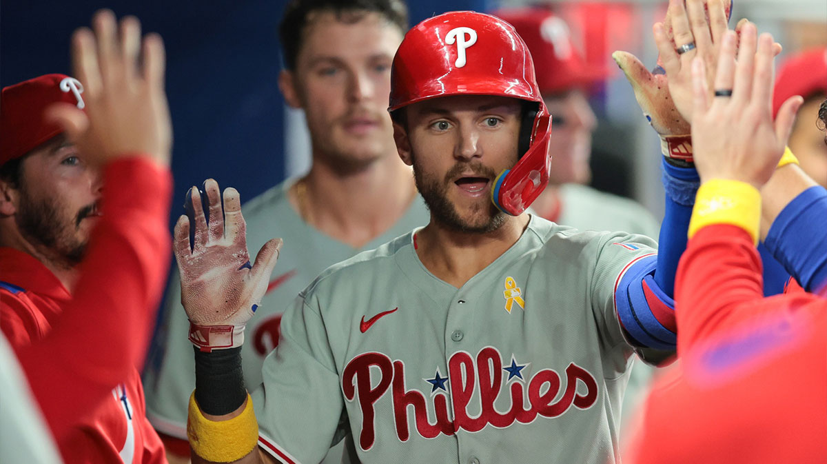 Phillies Trea Turner leads Nico Hoerner in NL batting title race as final weekend looms, with fans eager to see Turner finish the job.