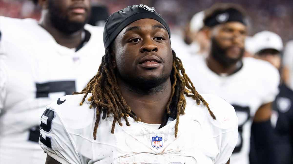 Las Vegas Raiders running back Ashton Jeanty (2) against the Arizona Cardinals during a preseason NFL game at State Farm Stadium.