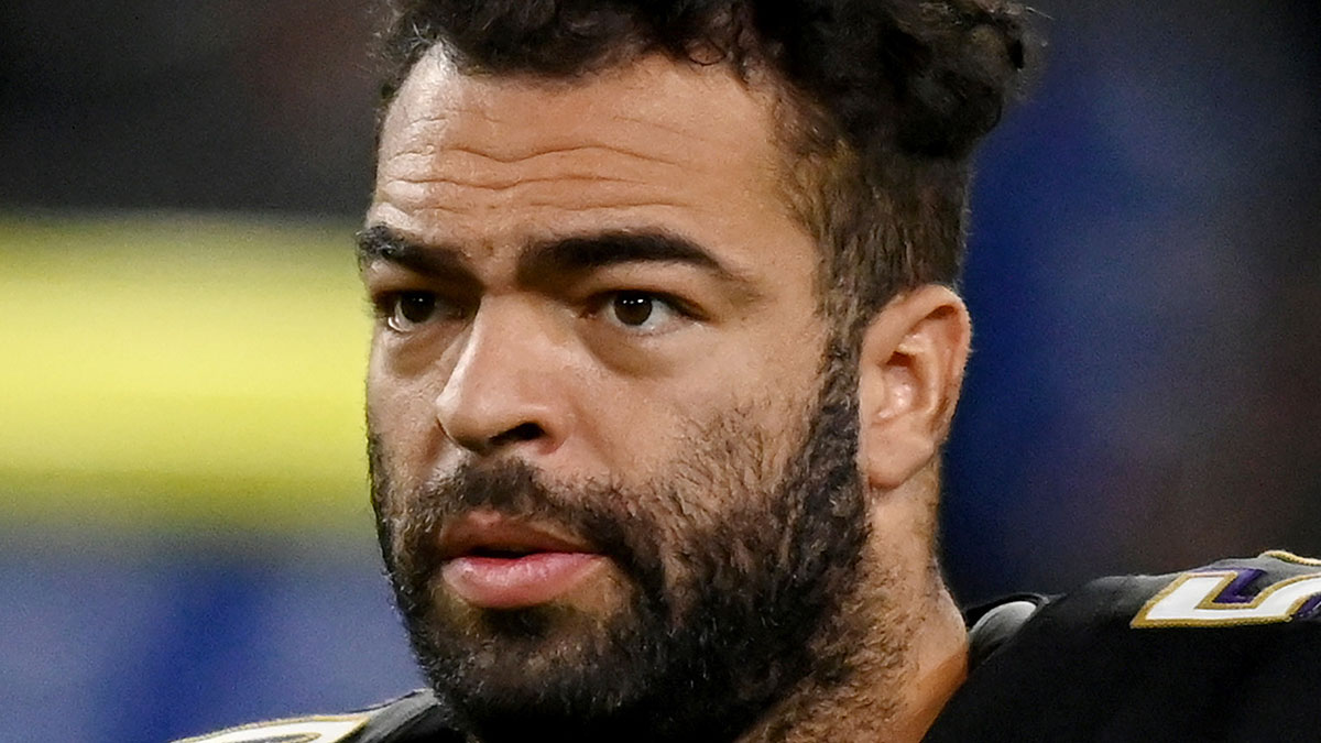 Ravens LB Kyle Van Noy may miss multiple games after hamstring injury in Browns clash.
