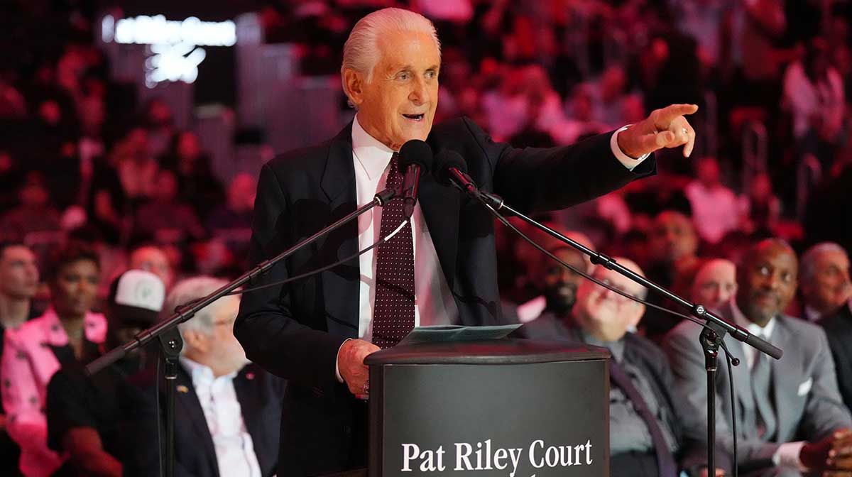 Miami Heat president Pat Riley addresses the crowd during the Pat Riley Court dedication ceremony at halftime at Kaseya Center.