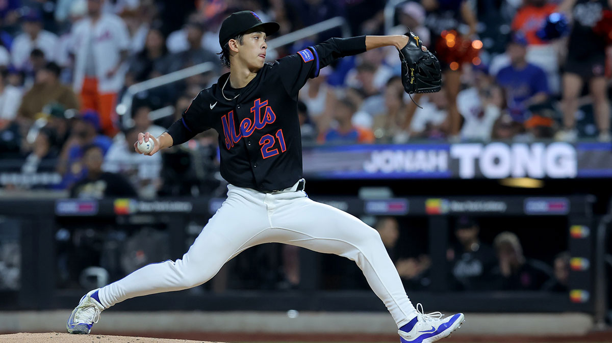 New York Mets starting pitcher Jonah Tong (21) warms up before his start against the Texas Rangers at Citi Field. Mandatory Credit: Brad Penner-Imagn Images
