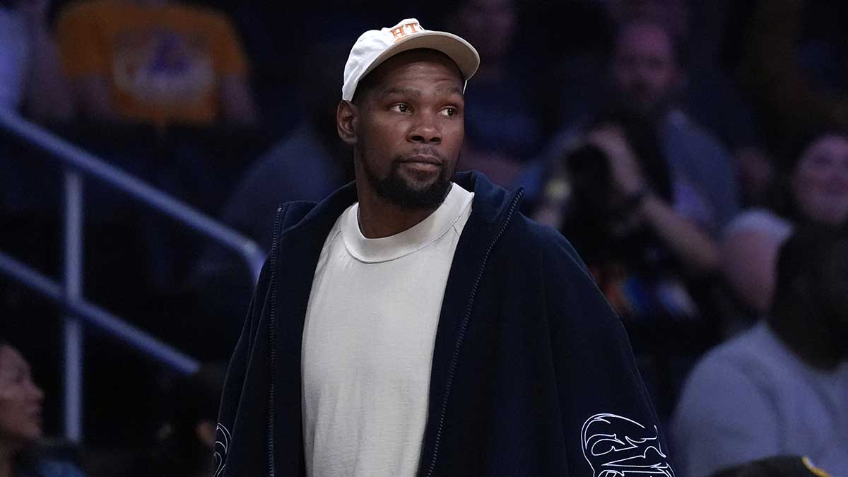 https://wp.clutchpoints.com/wp-content/uploads/2025/09/Rockets-All-Star-Kevin-Durant1.jpg