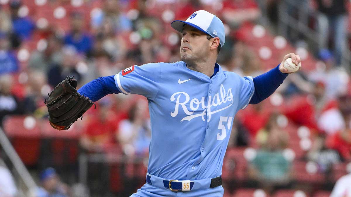 Kansas City Royals starting pitcher Cole Ragans (55) pitches against the St. Louis Cardinals during the first inning at Busch Stadium.