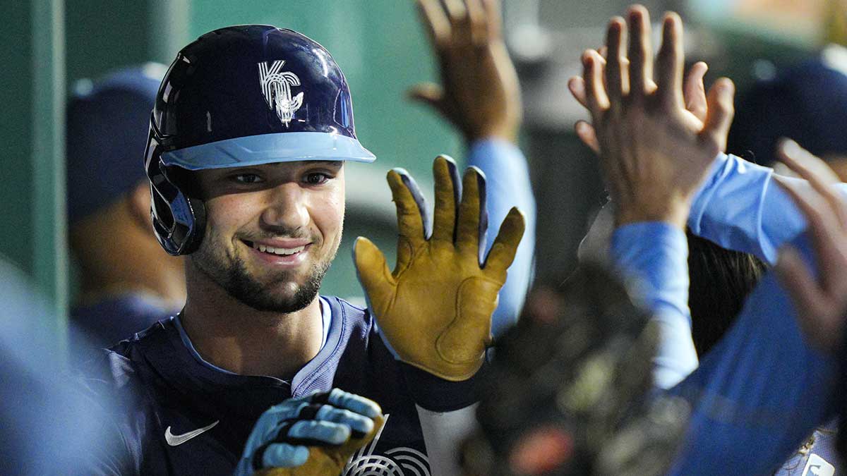 Royals break White Sox record vs. Blue Jays as Kansas City sets MLB hit differential mark while chasing the AL Wild Card late in the season.