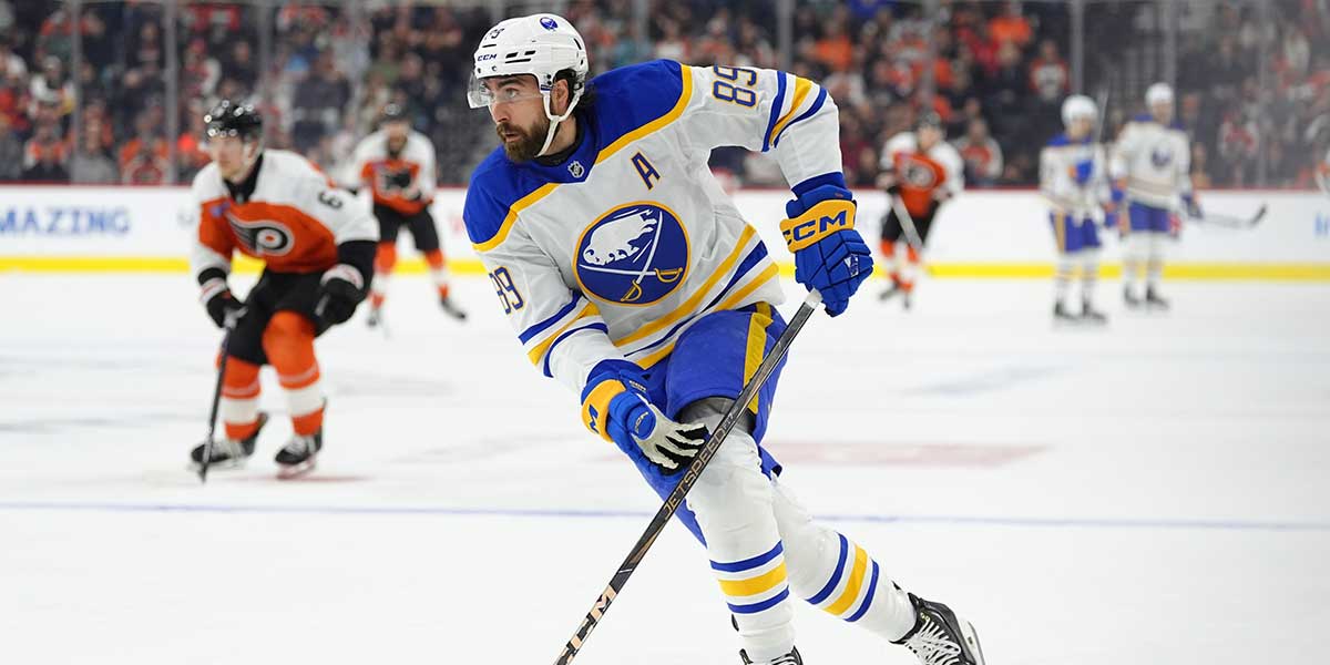 Buffalo Sabres right wing Alex Tuch (89) controls the puck against the Philadelphia Flyers in the first period at Wells Fargo Center.