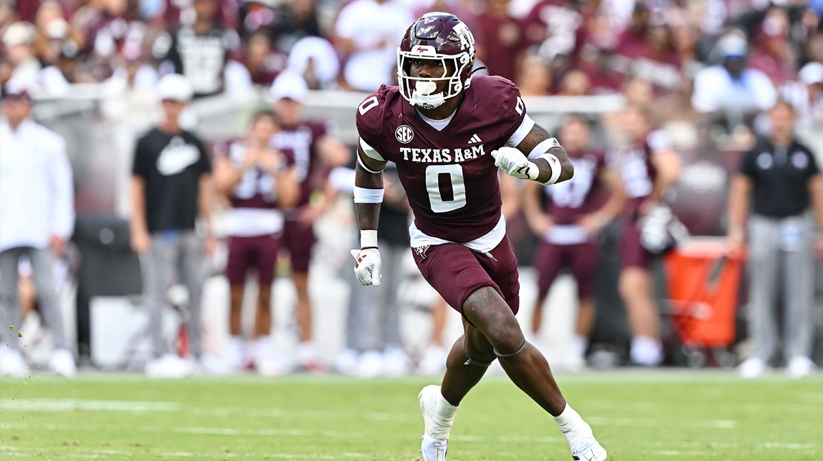 Texas A&M Aggies linebacker Scooby Williams (0) defends in coverage in the second half against the Missouri Tigers at Kyle Field.