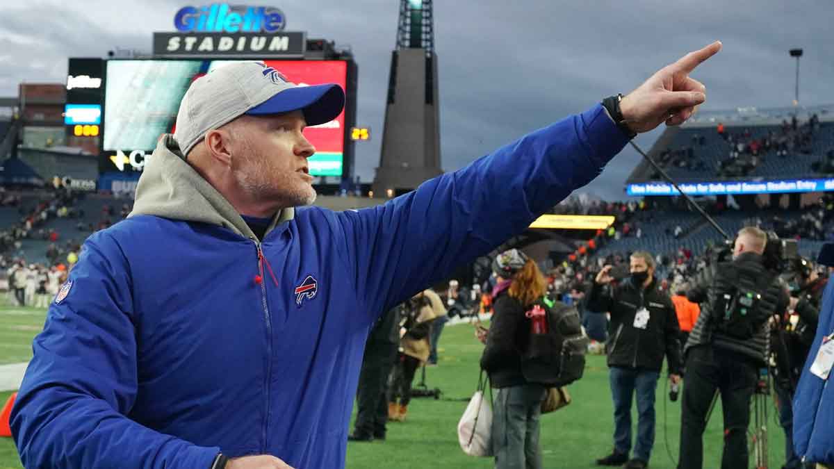 Buffalo Bills head coach Sean McDermott reacts to the crowd after defeating the New England Patriots at Gillette Stadium.
