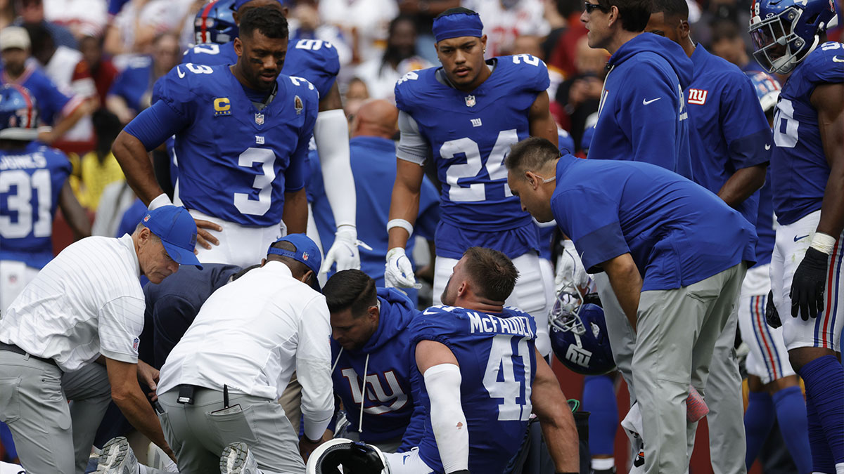 Giants starting LB to miss ‘significant’ time with foot injury