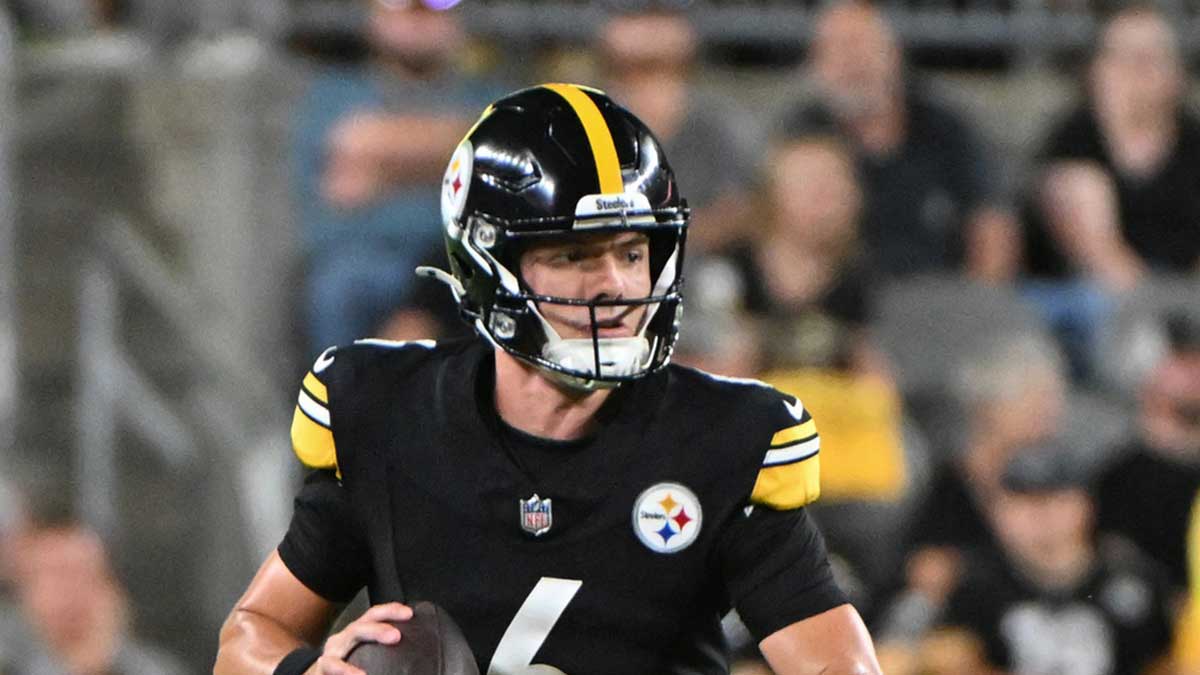 Pittsburgh Steelers quarterback Logan Woodside (6) looks to pass against the Tampa Bay Buccaneers during the second half at Acrisure Stadium.