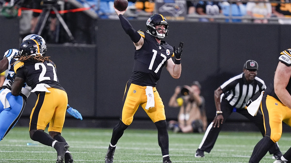 Pittsburgh Steelers quarterback Skylar Thompson (17) throws against the Carolina Panthers during the second quarter at Bank of America Stadium.