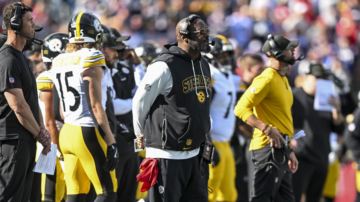 Pittsburgh Steelers head coach Mike Tomlin during the fourth quarter at Gillette Stadium.