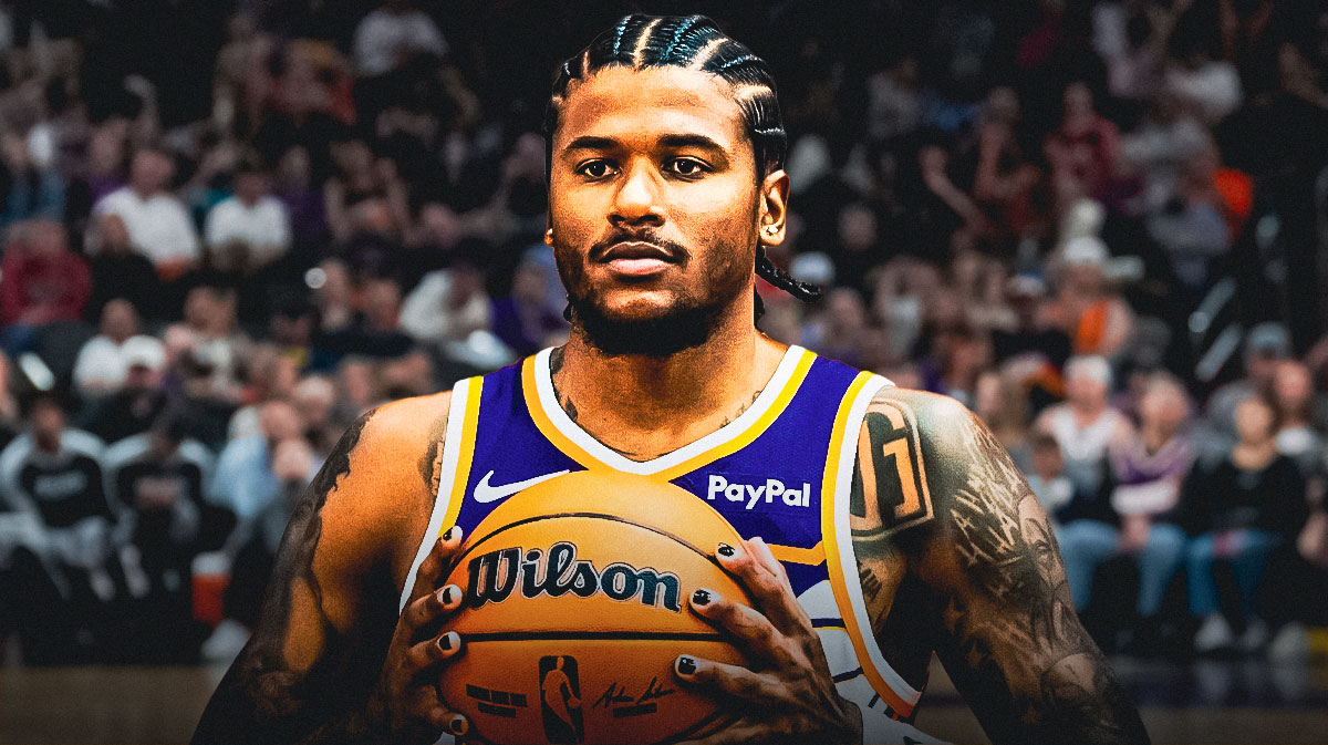 Suns player who will shock world with breakout 2025-26 season. Jalen Green in the Suns jersey with a basketball in his hands at the Pheonix Suns stadium.