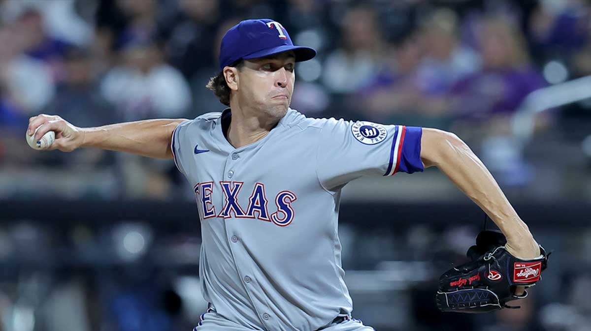 Texas Rangers starting pitcher Jacob deGrom (48) pitches against the New York Mets during the seventh inning at Citi Field.