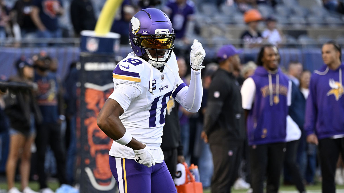 Minnesota Vikings wide receiver Justin Jefferson (18) practices before the game at Soldier Field.