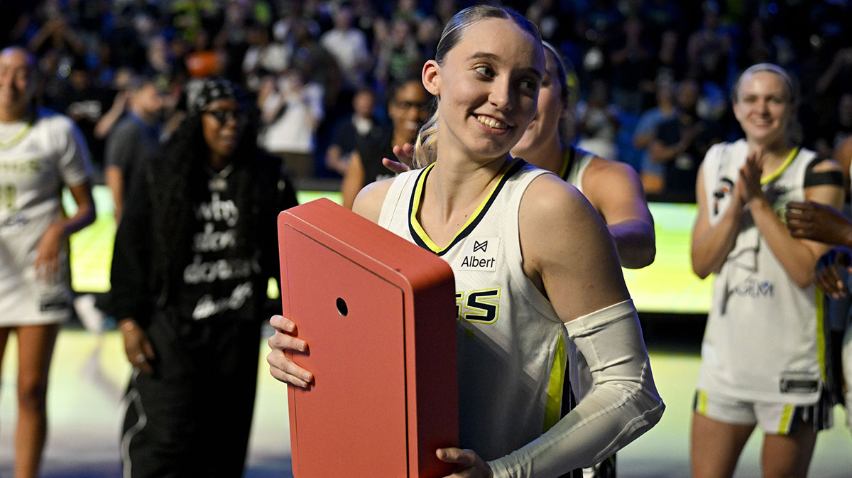 Wings’ Paige Bueckers unsurprisingly earns WNBA Rookie of the Year Award