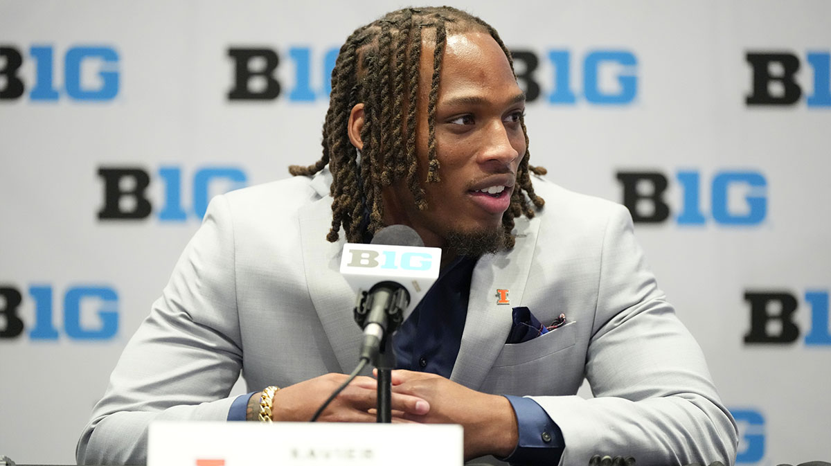 Illinois safety Xavier Scott speaks to the media during the Big Ten NCAA college football media days at Mandalay Bay Resort.