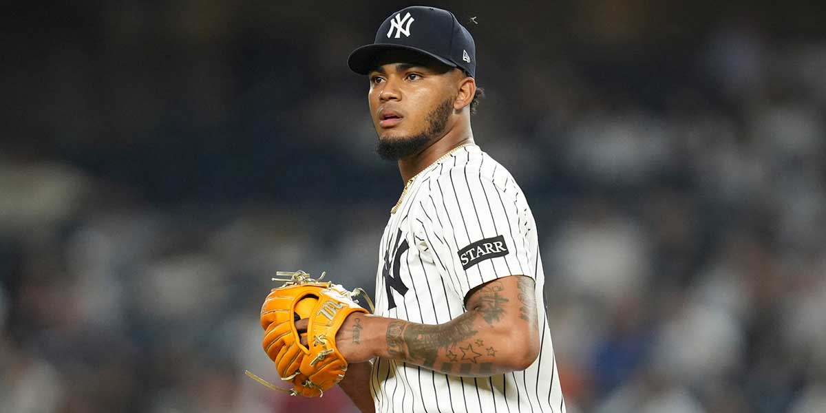 New York Yankees pitcher Camilo Doval (75) looks on while a bug flies by his head during a game against the Minnesota Twins at Yankee Stadium, Aug 13, 2025, Bronx, New York, USA.