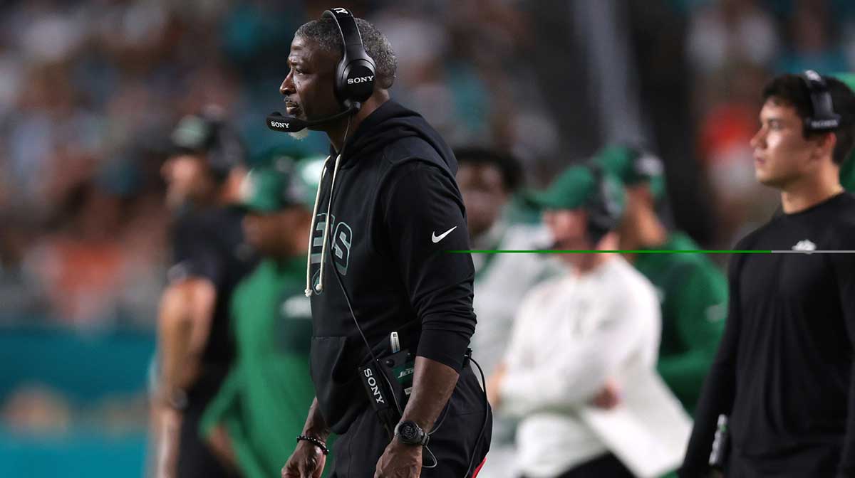 New York Jets head coach Aaron Glenn during the first half at Hard Rock Stadium.