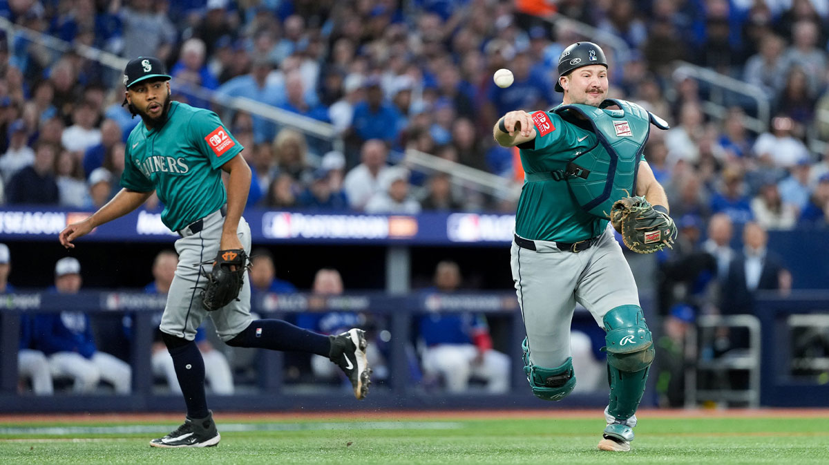 Seattle Mariners catcher Cal Raleigh (29) throws the ball to first base for an out during the fourth inning against the Toronto Blue Jays during game two of the ALCS round for the 2025 MLB playoffs at Rogers Centre.