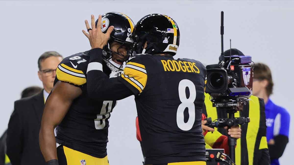Even Aaron Rodgers’ former protector can’t stop laughing at his TD celebration fail