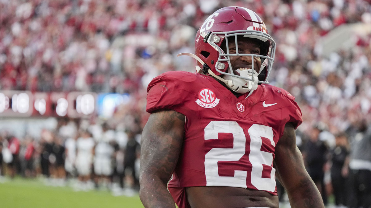 Alabama running back Jam Miller (26) reacts after scoring a late touchdown to seal the victory at Saban Field at Bryant-Denny Stadium. Alabama downed Vanderbilt 30-14.