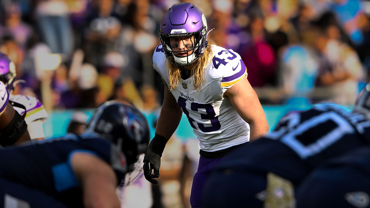 Minnesota Vikings linebacker Andrew Van Ginkel (43) sneaks a peak into the backfield against the Tennessee Titans during the second half at Nissan Stadium.