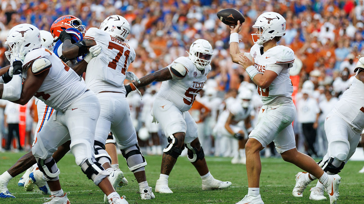 Texas Longhorns quarterback Arch Manning (16) throws the ball against the Florida Gators during the second half at Ben Hill Griffin Stadium.