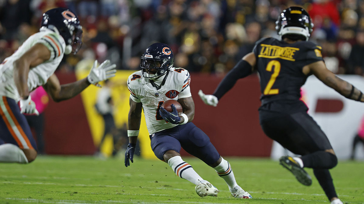 Bears’ D’Andre Swift explodes for monster 55-yard TD vs. Commanders