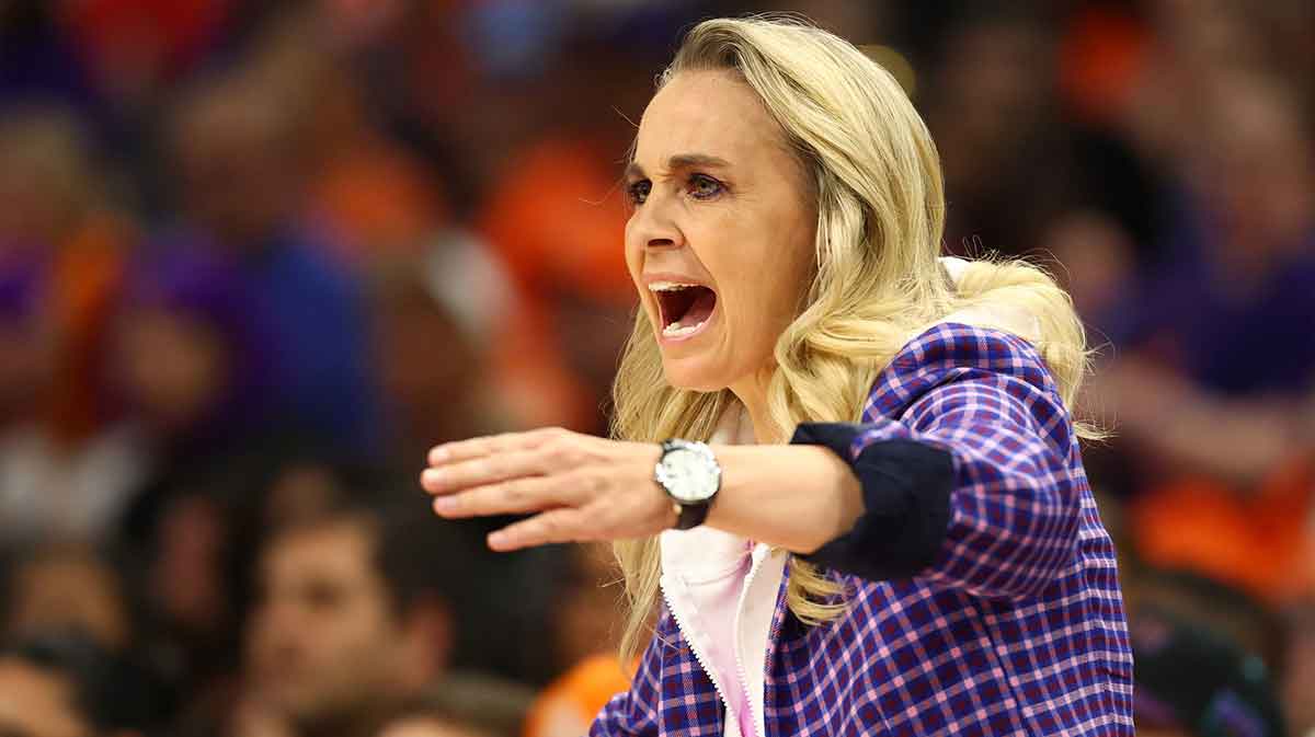 Aces’ Becky Hammon had no doubt about running final play for A’ja Wilson