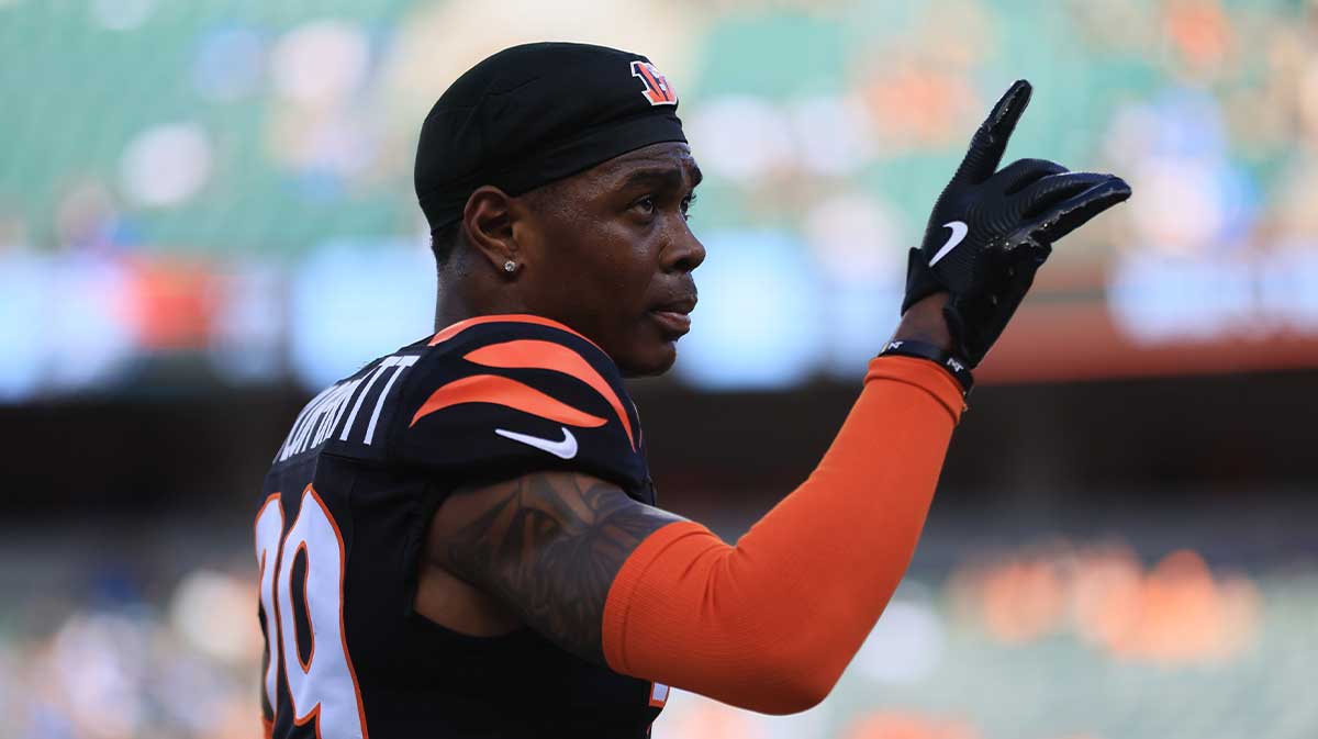 Cincinnati Bengals cornerback Cam Taylor-Britt (29) waves to fans prior to a game against the Detroit Lions at Paycor Stadium.