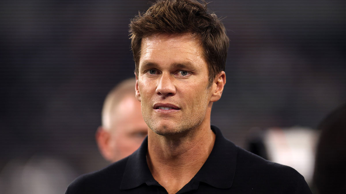 Bill Simmons roasts Tom Brady’s disastrous Raiders ‘dream team’