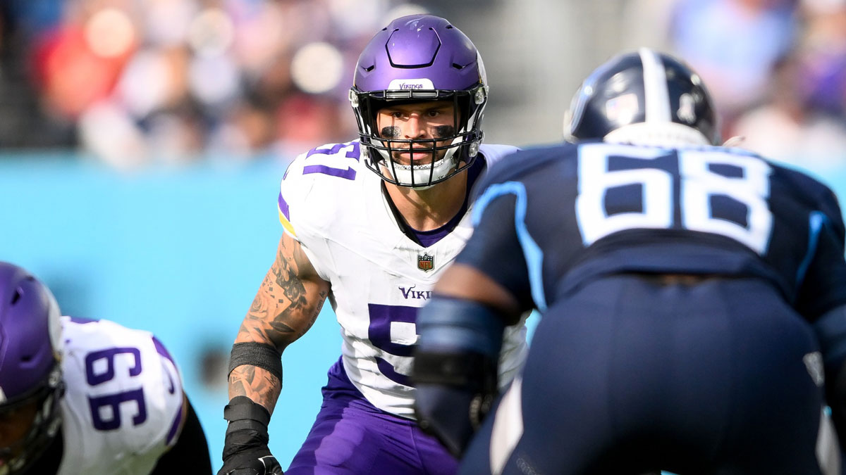 Minnesota Vikings linebacker Blake Cashman (51) sneaks a peak into the backfield against the Tennessee Titans during the first half at Nissan Stadium.