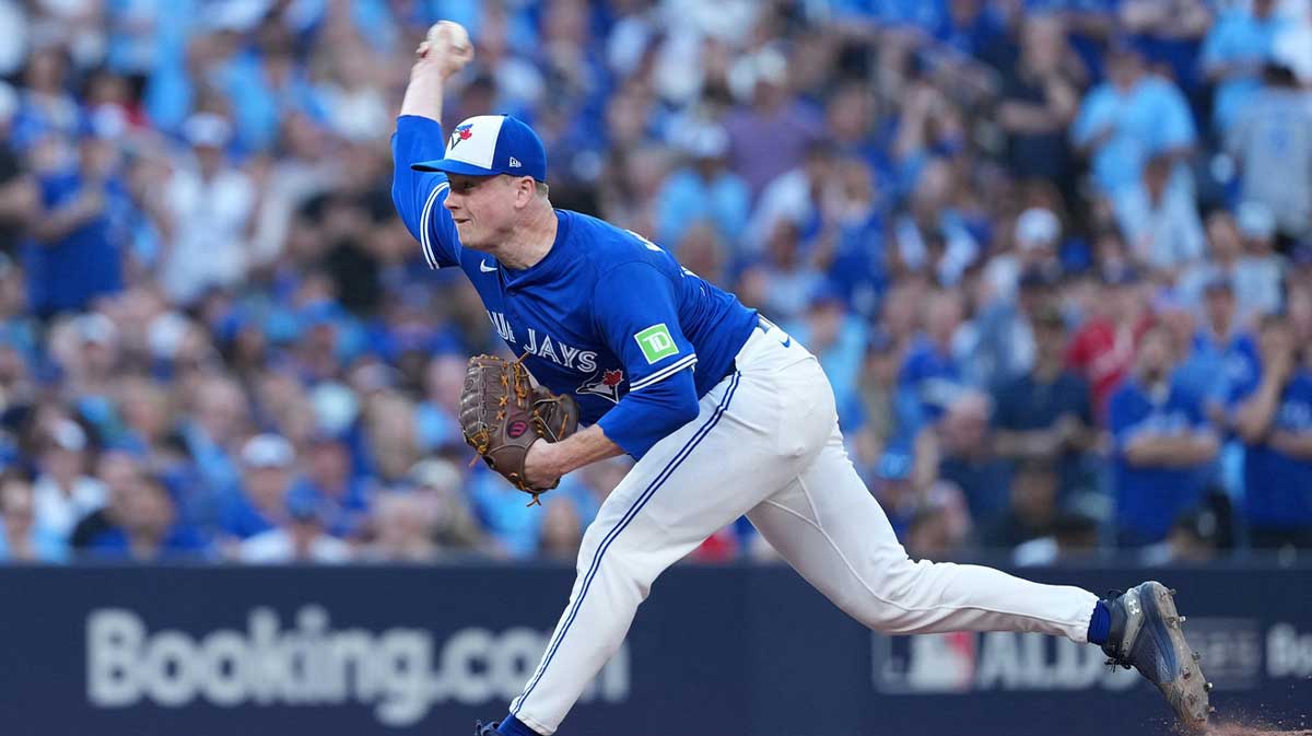 Toronto Blue Jays pitcher Louis Varland (77) throws in the sixth inning against the New York Yankees during game one of the ALDS round for the 2025 MLB playoffs at Rogers Centre. 