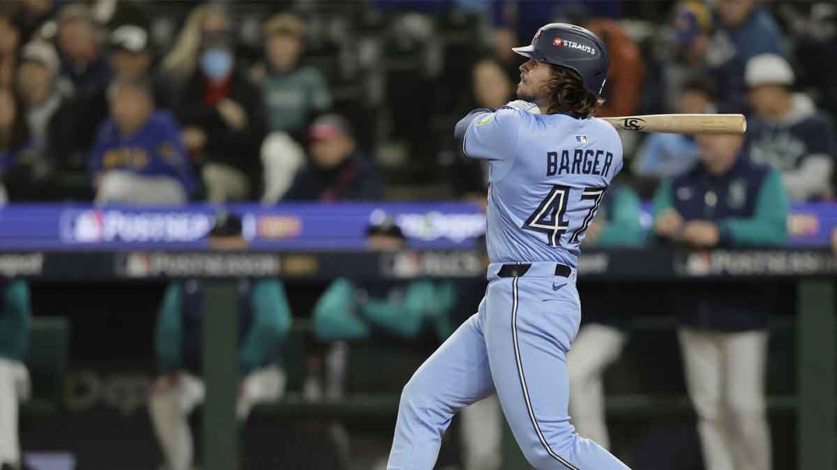 Blue Jays’ John Schneider gives props to Addison Barger for ALCS Game 3 home run