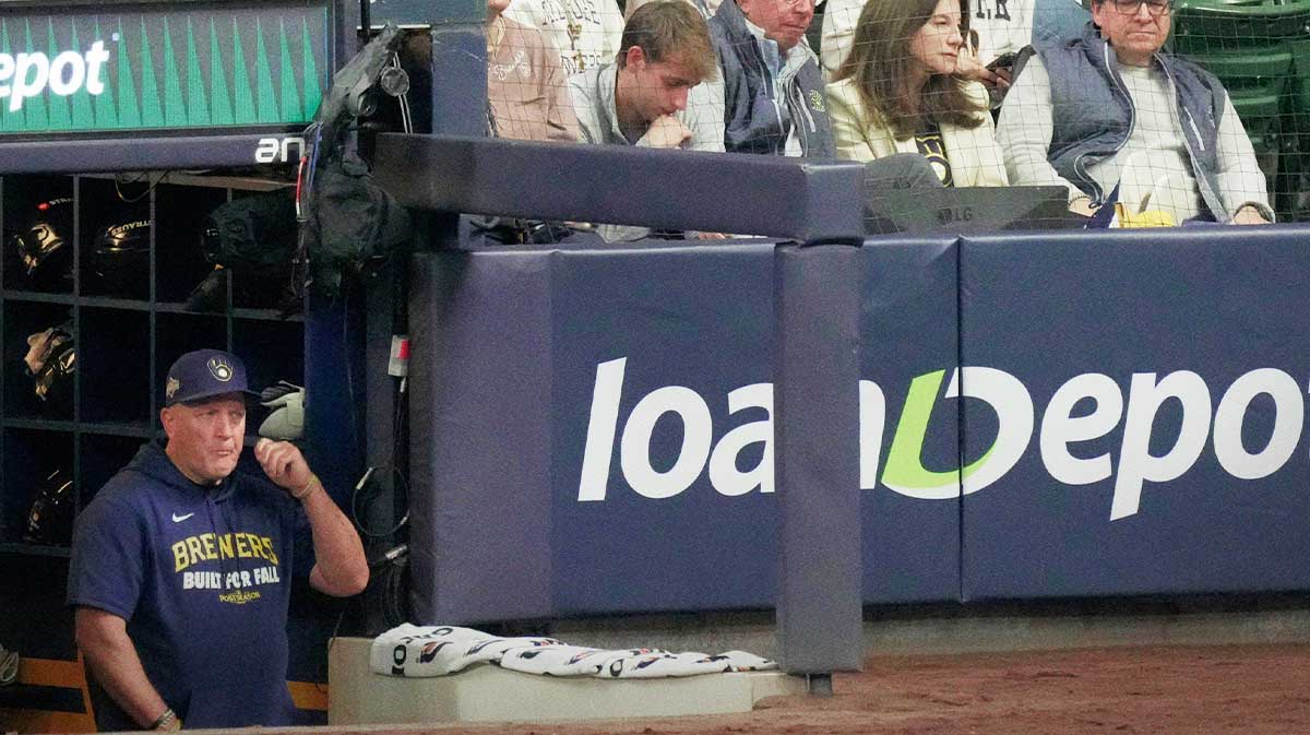 Brewers manager Pat Murphy delivers an inspirational cry before NLCS Game 3 as the Brewers fight to mount a comeback against the Dodgers.