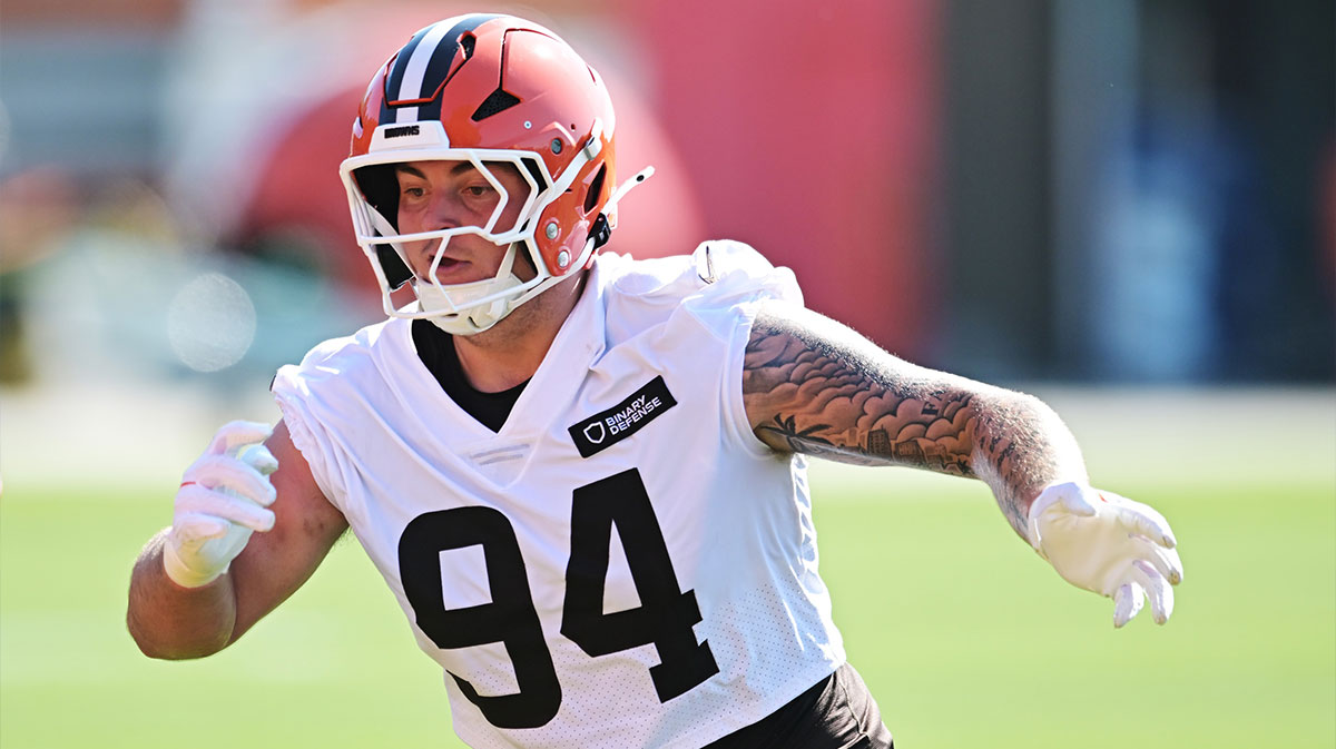 Cleveland Browns defensive tackle Mason Graham (94) runs a drill during training camp at CrossCountry Mortgage Campus.