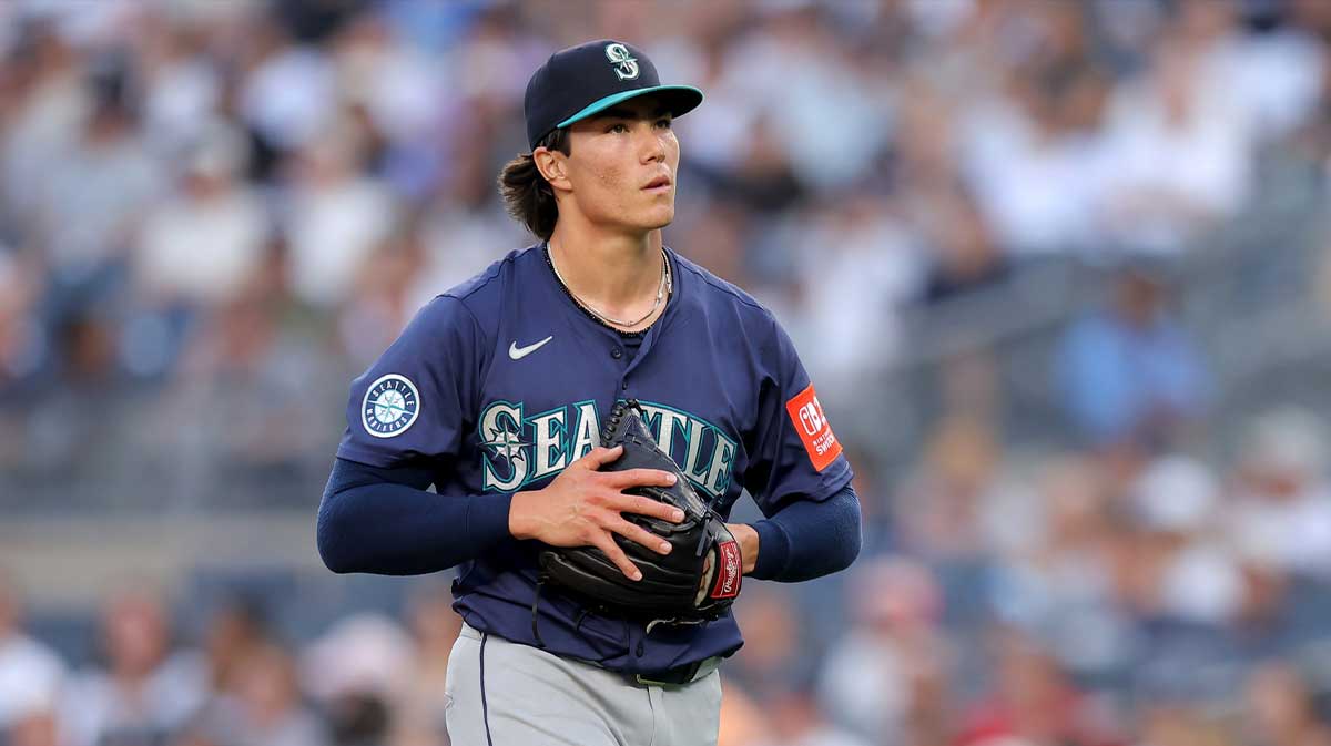 Seattle Mariners starting pitcher Bryan Woo (22) reacts after the first inning against the New York Yankees at Yankee Stadium.