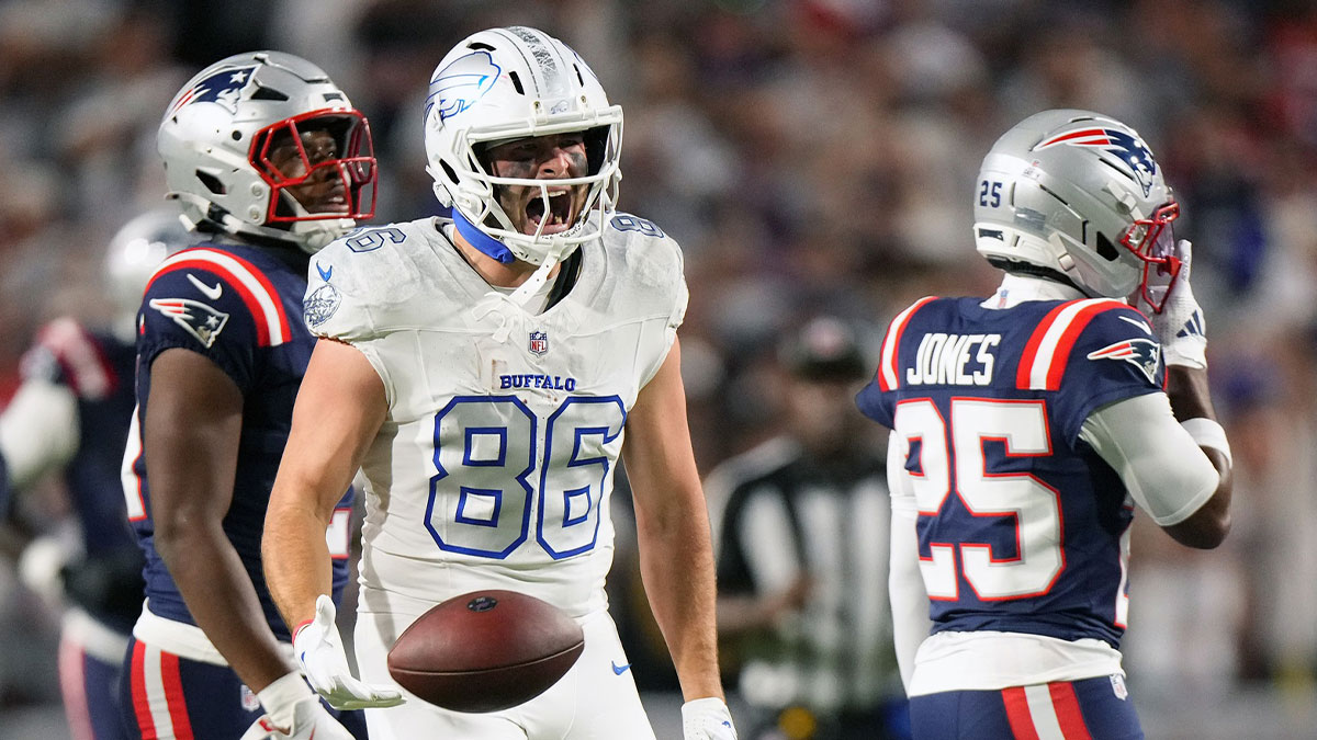 Buffalo Bills tight end Dalton Kincaid (86) reacts after a catch against the New England Patriots during the first half at Highmark Stadium.