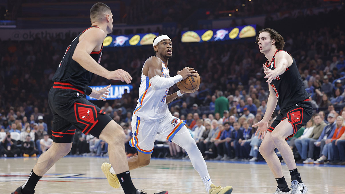 Bulls' Josh Giddey defends Thunder's Shai Gilgeous-Alexander