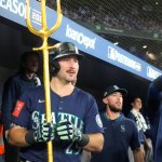 Mariners catcher Cal Raleigh finally blasts 1st 2026 homer vs. Rangers