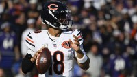 Chicago Bears quarterback Caleb Williams (18) looks to pass during the game against the Baltimore Ravens at M&T Bank Stadium.