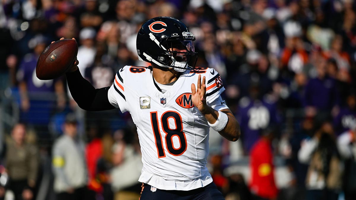 Chicago Bears quarterback Caleb Williams (18) throws a pass during the fourth quarter against the Baltimore Ravens at M&T Bank Stadium.