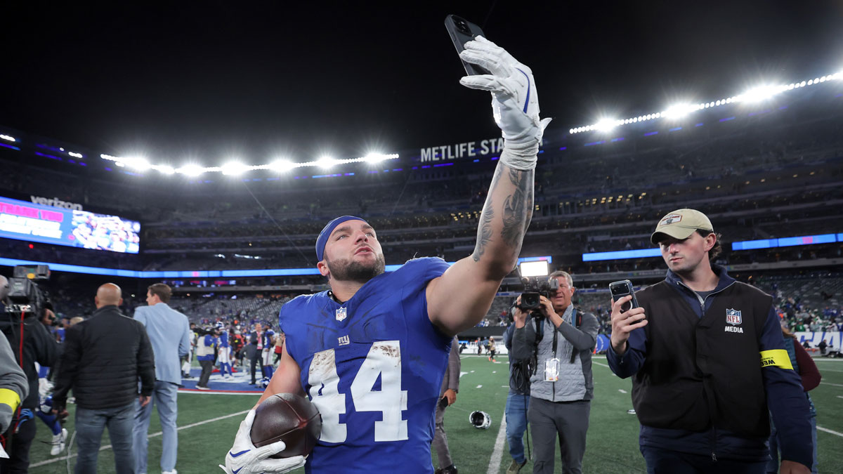 New York Giants running back Cam Skattebo, who got a message from WWE legend Ric Flair.