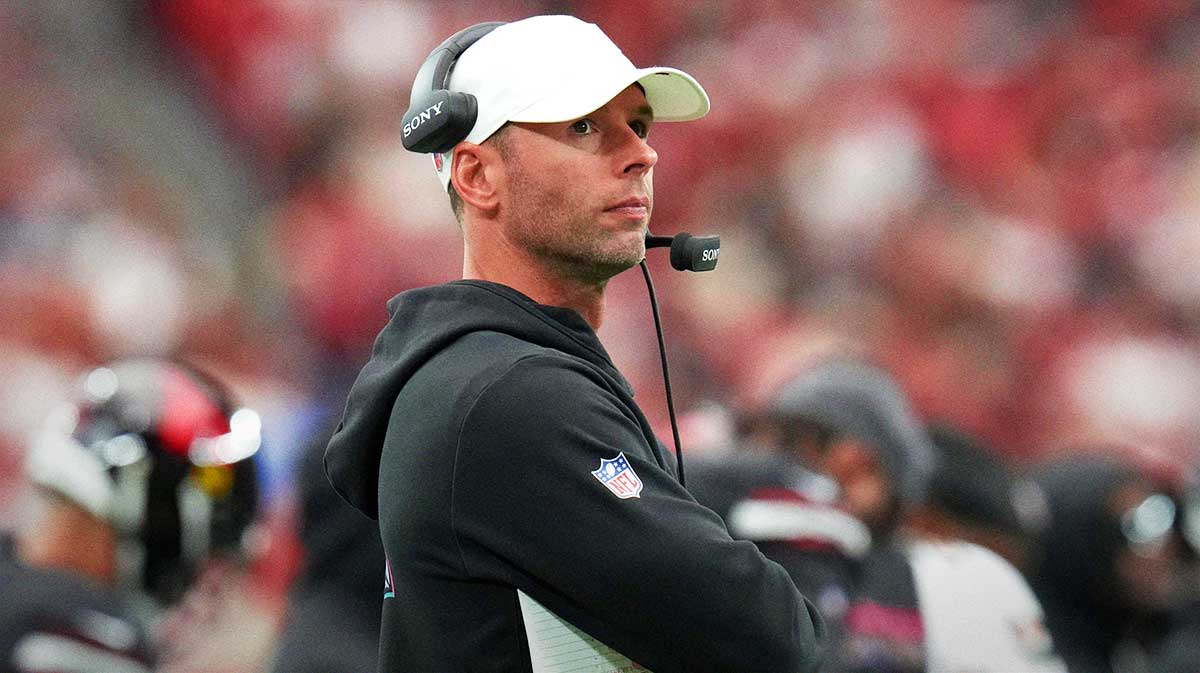 Arizona Cardinals head coach Jonathan Gannon looks on from the sidelines as they play against the Tennessee Titans at State Farm Stadium in Glendale on Oct. 5, 2025.
