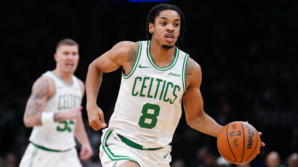 Boston Celtics forward Josh Minott (8) returns the ball against the Cleveland Cavaliers in the second quarter at TD Garden.